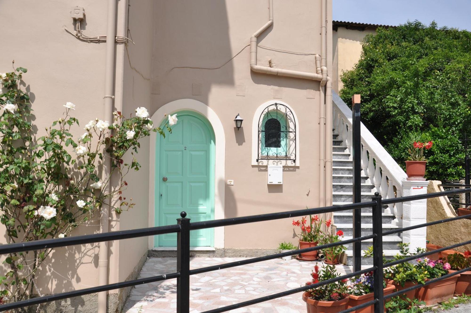 Paraskevi Apartments إيبسوس المظهر الخارجي الصورة