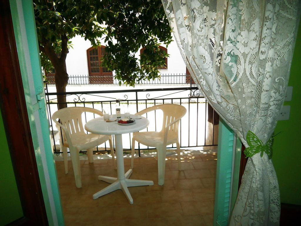 Paraskevi Apartments إيبسوس الغرفة الصورة