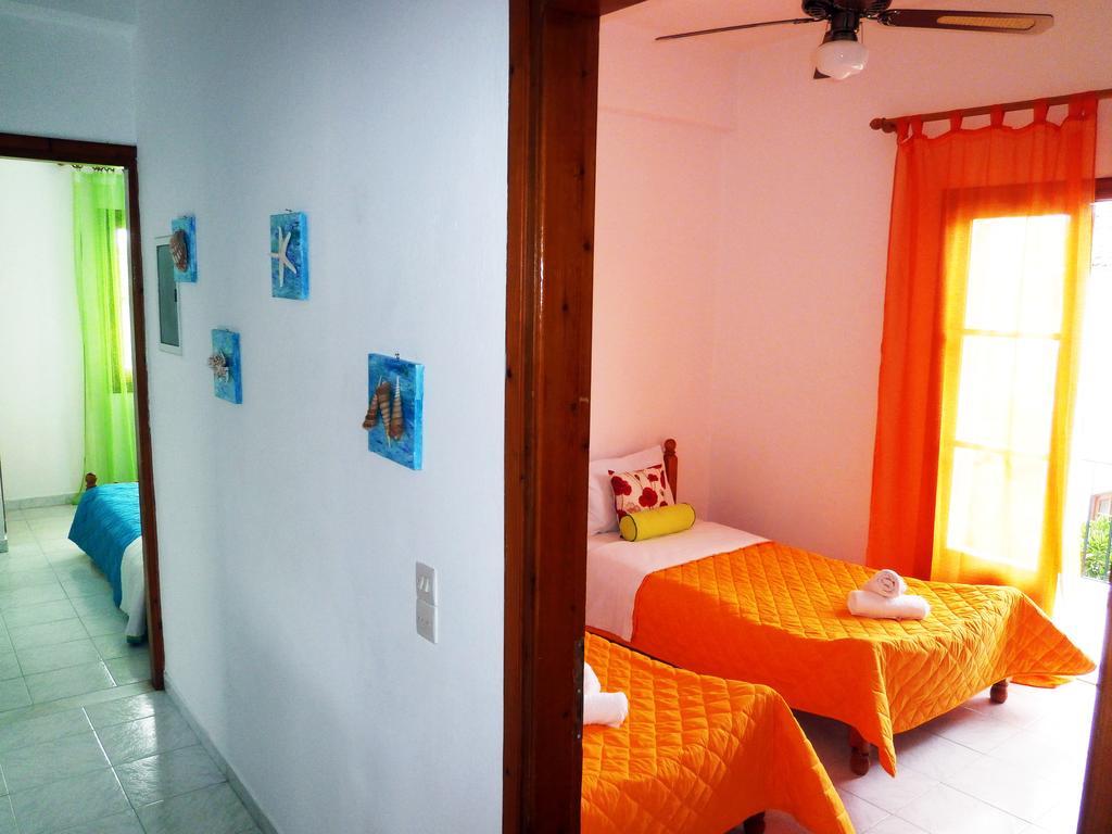 Paraskevi Apartments إيبسوس الغرفة الصورة