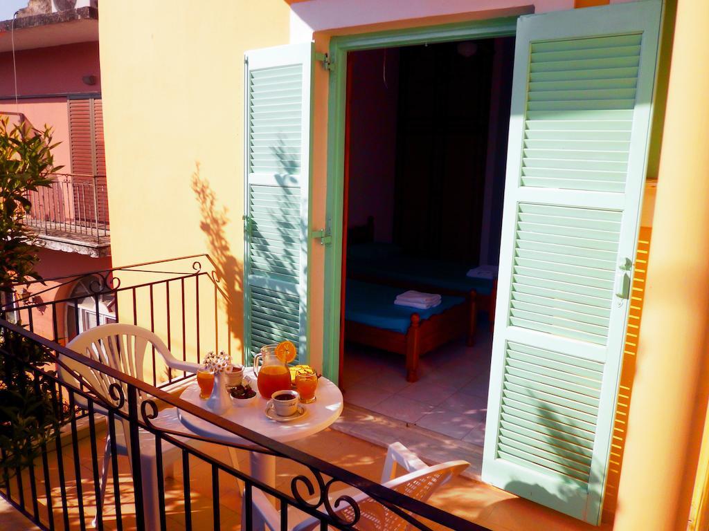 Paraskevi Apartments إيبسوس الغرفة الصورة